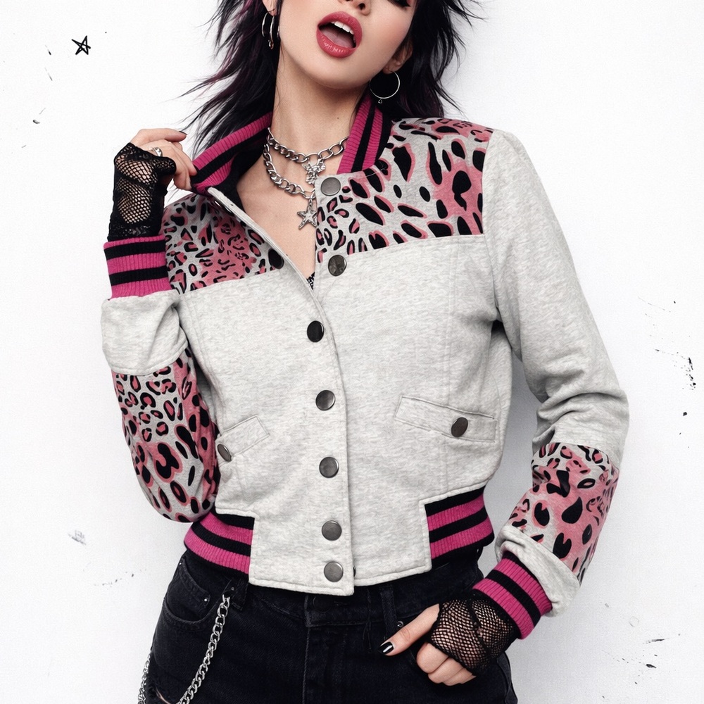 Criminal Damage Sample Leopard Print Cropped Vars… - image 1